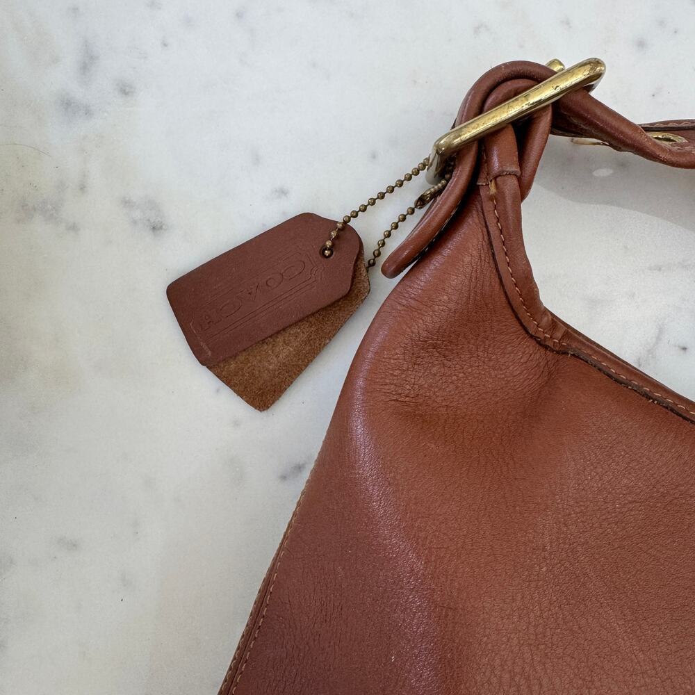 Vintage Coach Helen's Legacy Duffle Sac in British Tan - Picture 5 of 7